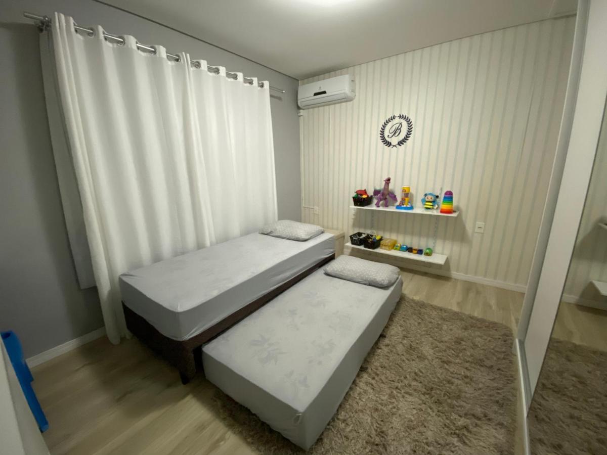 Casa Confortavel Com Piscina Sao Jose  Kültér fotó